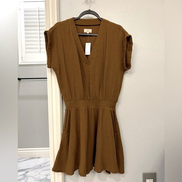 LOU & GREY Triple Cloth V Neck Dress - Picture 2 of 7